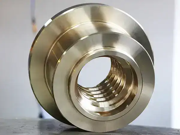 Tuercas de bronce
